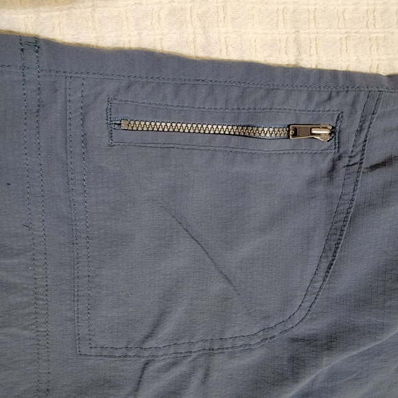 ✨️ PRANA Women's Steel Blue Cargo Hazel Ripstop Shorts - Picture 3 of 6